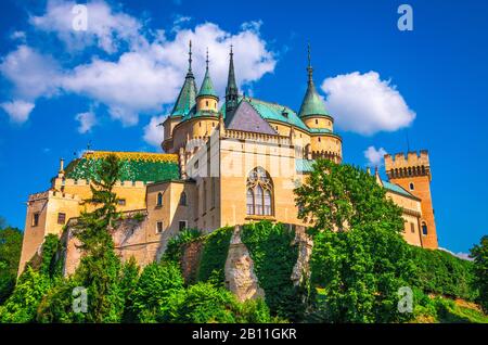 Mittelalterlichen Burg in Bojnice. Eines der beliebtesten Schlösser in der Slowakei. Stockfoto