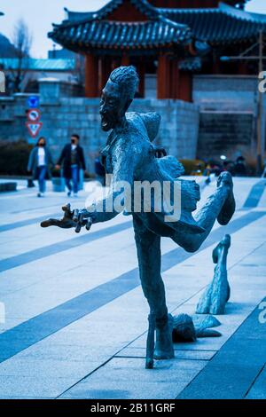 Ungewöhnliche Bronzestatue in Jeonju-Südkorea Stockfoto