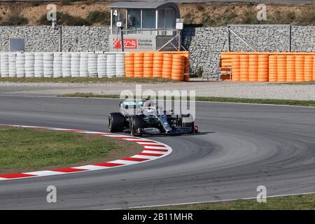 Valtteri Bottas, Fahrer des Mercedes-AMG Petronas F1 Teams, beim F1 Winter Testing in Montmelo Circuit, Barcelona, Spanien am 21.2.20 Stockfoto