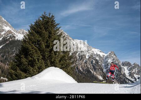 Anterselva (BZ), Italien, 22. Februar 2020, Shiwaiger julia (aut) im Rahmen des IBU-Weltcups Biathlon 2020 im Einsatz - Damen Staffel 4x6 Km - Biathlon - Credit: LPS/Marco Todaro/Alamy Live News Stockfoto