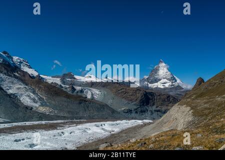 Blick auf das Monte-Rosa-massiv, das Matterhorn und den Gorner Gletscher in den Schweizer Alpen, Zermatt, Schweiz Stockfoto