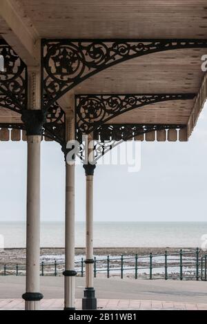 Schutzraum an der Küste von Margate, Kent Stockfoto