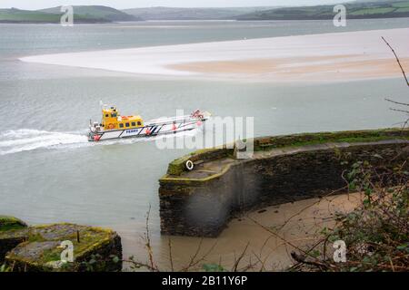 Padstow zum Fährschiff Rock, das über die Camel Estuary in Richtung Padstow in North Cornwall, Großbritannien fährt Stockfoto