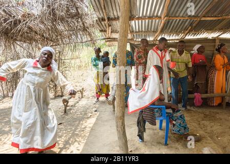 Kirche in Afrika spirituelle Heilung und Masse in der Republik Kongo Stockfoto