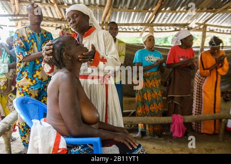 Kirche in Afrika spirituelle Heilung und Masse in der Republik Kongo Stockfoto