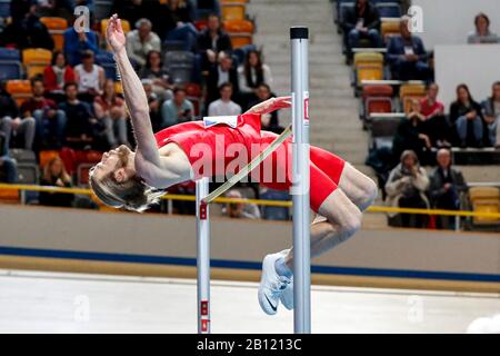 Apeldoorn, Niederlande. Februar 2020. Omnisport Apeldoorn, High Jump, Saison 2019/2020. Douwe Amels während des NK Atletiek 2020 Indoor Credit: Pro Shots/Alamy Live News Stockfoto