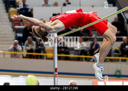 Apeldoorn, Niederlande. Februar 2020. Omnisport Apeldoorn, High Jump, Saison 2019/2020. Douwe Amels während des NK Atletiek 2020 Indoor Credit: Pro Shots/Alamy Live News Stockfoto