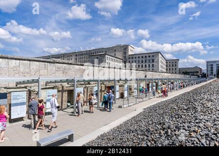 Dokumentationszentrum, Stiftung Topographie Des Terrors, historische Stätte, Gedenkstätte, Niederkirchenerstraße, Berlin, Deutschland, Europa Stockfoto