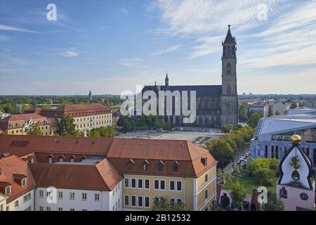 Blick von der grünen Zitadelle auf den Dom, Magdeburg, Sachsen-Anhalt, Deutschland Stockfoto