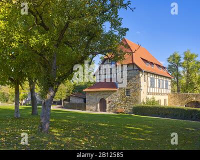 Das Gelbe Haus auf der Creuzburg in Creuzburg, Thüringen, Deutschland Stockfoto