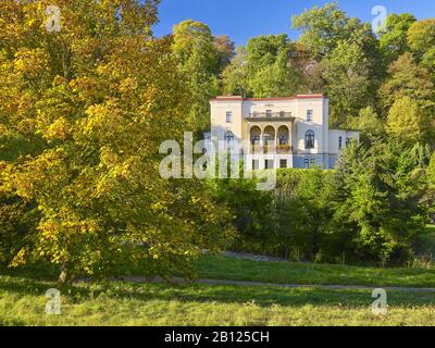 Reutervilla mit Reutermuseum und Wagner-Archiv am Fuße der Wartburg, Eisenach, Thüringen, Deutschland Stockfoto