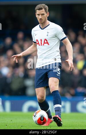 London, Großbritannien. Februar 2020. Jan Vertonghen von Tottenham Hotspur während des Premier-League-Spiels zwischen Chelsea und Tottenham Hotspur an der Stamford Bridge, London, England am 22. Februar 2020. Foto von Salvio Calabrese. Nur redaktionelle Nutzung, Lizenz für kommerzielle Nutzung erforderlich. Keine Verwendung bei Wetten, Spielen oder einer einzelnen Club-/Liga-/Spielerpublikationen. Kredit: UK Sports Pics Ltd/Alamy Live News Credit: UK Sports Pics Ltd/Alamy Live News Stockfoto