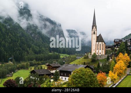 Pfarrkirche Heiligenblut, Nationalpark Hohe Tauern, Österreich Stockfoto