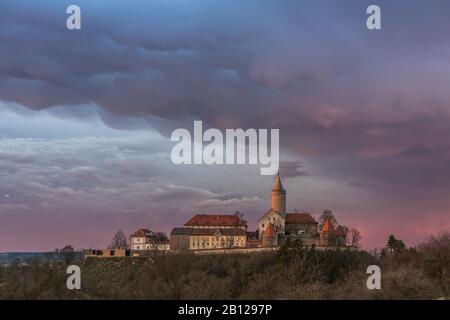 Leuchtenburg, Gewitter, Mammatus Wolken, Sonnenuntergang, Thüringen, Deutschland Stockfoto