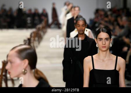 Jil Sander FW20 Start- Und Landebahn während der Mailänder Modewoche Februar 2020 - Mailand, Italien 19/02/2020 Stockfoto