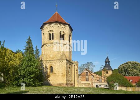 Turm der Klosterkirche Göllingen, Kyffhäuserkreis, Thüringen, Deutschland Stockfoto