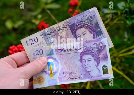 Neue Alte und neue britische 20-Pfund-Polymer-Banknote, die im Februar 2020 in Großbritannien veröffentlicht wurde. Stockfoto