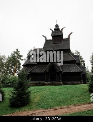 Stabkirche Gol im Norwegischen Museum für Kulturgeschichte, Oslo, Norwegen Stockfoto