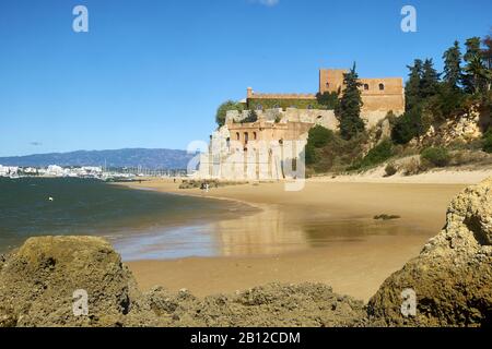 Castelo de São João Do Rio Arade in Ferragudo, Faro, Algarve, Portugal Stockfoto