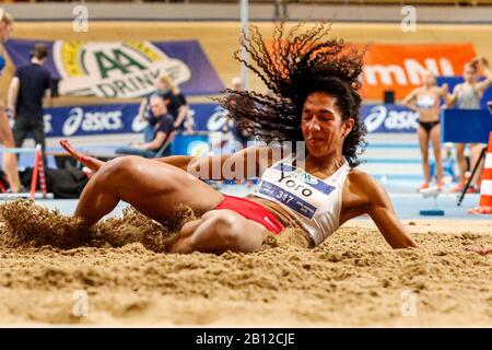 Apeldoorn, Niederlande. Februar 2020. Apeldoorn, 22-02-2020, Omnisport Apeldoorn, Women Long Jump, Saison 2019/2020. Tara Yoro während des NK Atletiek 2020 Indoor Credit: Pro Shots/Alamy Live News Stockfoto