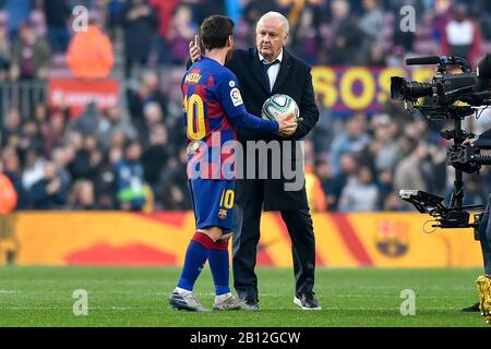 Barcelona, Spanien. Februar 2020. Leo Messi vom FC Barcelona beim Liga-Spiel zwischen dem FC Barcelona und dem SD Eibar im Camp Nou am 22. Februar 2020 in Barcelona, Spanien. Kredit: Dax Images / Alamy Live News Stockfoto