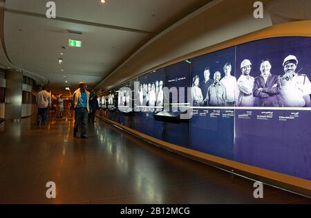 Ausgangsbereich in Dubai Mall, BURJ KHALIFA, BURJ CHALIFA, Burj Khalifa, der höchste Turm der Welt, Downtown Dubai, Vereinigte Arabische Emirate, Naher Osten Stockfoto