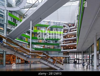 Innenbereich, Eingangsbereich, UNILEVER Deutsche Zentrale, Bürokomplex, das beste Bürogebäude der Welt im Jahr 2009, Grasbrook, HafenCity Hafenstadt, Bezirk Mitte, Hamburg, Deutschland, Europa Stockfoto