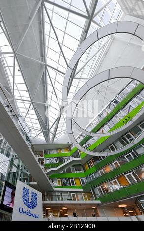 Innenbereich, Eingangsbereich, UNILEVER Deutsche Zentrale, Bürokomplex, das beste Bürogebäude der Welt im Jahr 2009, Grasbrook, HafenCity Hafenstadt, Bezirk Mitte, Hamburg, Deutschland, Europa Stockfoto