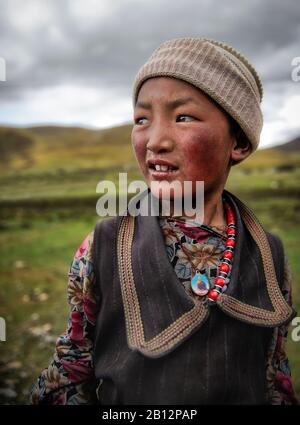 Tibetische Kinder, Provinz Kham, abgelegenes tibetisches Plateau Stockfoto