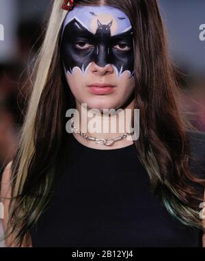 London, Großbritannien, 13. Februar 2020, Ashley Williams Laufsteg-Show London Fashion Week Herbst Winter 2020, Herbst Winter 2020 auf der British Fashion Council Show Sp Stockfoto