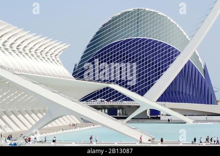 Puente de l'Assut de l'Or und Agora, Stadt der Künste und Wissenschaften, Valencia, Spanien Stockfoto