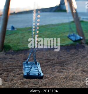 Auf einem Spielplatz nicht mehr schwingen Stockfoto