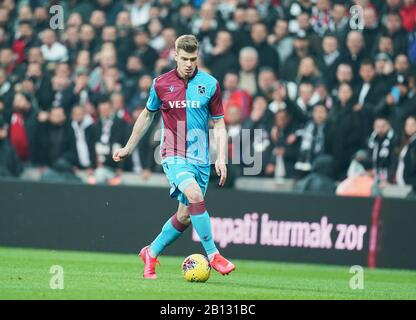 Vodafone Park, Istanbul, Türkei. Februar 2020. Alexander SÃ¶rlote von Trabzonspor während Besiktas gegen Trabzonspor im Vodafone Park, Istanbul, Türkei. Kim Price/CSM/Alamy Live News Stockfoto