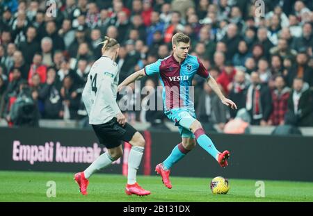 Vodafone Park, Istanbul, Türkei. Februar 2020. Alexander SÃ¶rlote von Trabzonspor während Besiktas gegen Trabzonspor im Vodafone Park, Istanbul, Türkei. Kim Price/CSM/Alamy Live News Stockfoto