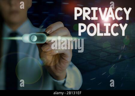 Datenschutzrichtlinie für das Schreiben von Handschriftzettelschriften Eine konzeptionelle Foto-Erklärung oder ein rechtliches Dokument, das Kundendaten aufgibt Stockfoto