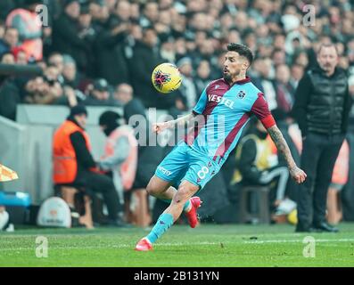 Vodafone Park, Istanbul, Türkei. Februar 2020. José Sosa von Trabzonspor während Besiktas gegen Trabzonspor im Vodafone Park, Istanbul, Türkei. Kim Price/CSM/Alamy Live News Stockfoto