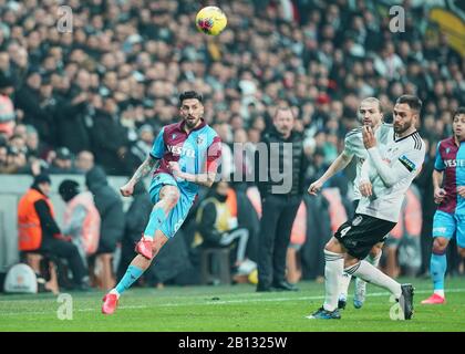 Vodafone Park, Istanbul, Türkei. Februar 2020. Alexander SÃ¶rlote von Trabzonspor während Besiktas gegen Trabzonspor im Vodafone Park, Istanbul, Türkei. Kim Price/CSM/Alamy Live News Stockfoto