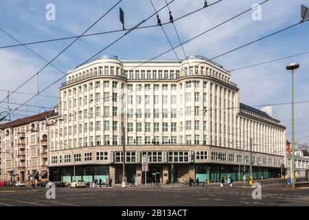 Haus der Einheit, Soho Haus, Torstraße Ecke Prenzlauer Allee, Mitte, Berlin, Deutschland, Europa Stockfoto