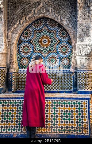 Marokkanischer Markt (Souk) in der Altstadt von Marrakesch, Marokko Stockfoto