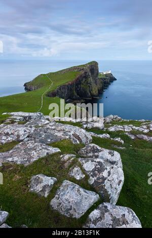 Neist Point mit Leuchtturm, Insel Skye, Schottland, England, Großbritannien, Europa Neist Point mit Ligthhouse, Insel Skye, Schottland, England, Großbritannien, Europa Stockfoto