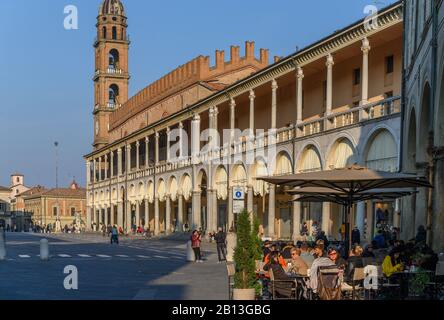 Piazza del Popolo / Piazza della Libertà, Faenza, Emilia Romagna, Italien Stockfoto