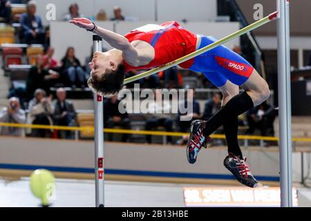 Apeldoorn, Niederlande. Februar 2020. Apeldoorn, 22-02-2020, Omnisport Apeldoorn, High Jump, Saison 2019/2020. Sven van Merode beim NK Atletiek 2020 Indoor Credit: Pro Shots/Alamy Live News Stockfoto