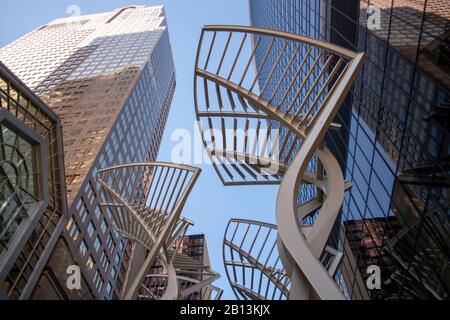 Große Metallbaukunst in der Innenstadt von Calgary Stockfoto