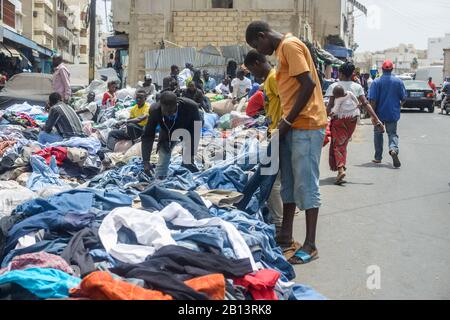 Straßengeschäfte und Märkte, Dakar, Senegal Stockfoto