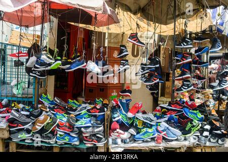 Straßengeschäfte und Märkte, Dakar, Senegal Stockfoto