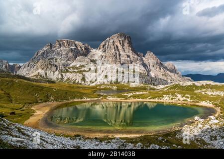 Paternkofel Circuit, Lago dei Piani, Crodon di San Candido, Drei Gipfel Nationalpark, Doles, Südtirol, Italien Stockfoto