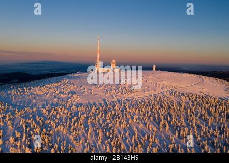 Brocken im Winter mit Schnee, Harz, Deutschland Stockfoto