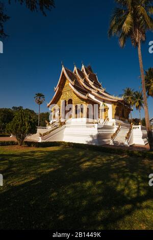 Haw Pha Bang Pavillion auf dem Gelände des Königlichen Palastes, Luang Prabang, Laos Stockfoto