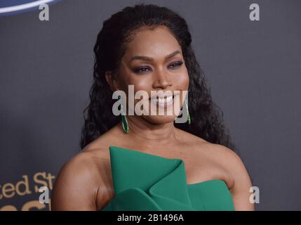 Angela Bassett kommt am Samstag, den 22. Februar 2020, im Pasadena Civic Auditorium in Pasadena, CA zu den 51. NAACP Image Awards. (Foto Von Sthanlee B. Mirador/Sipa USA) Stockfoto