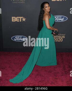 Angela Bassett kommt am Samstag, den 22. Februar 2020, im Pasadena Civic Auditorium in Pasadena, CA zu den 51. NAACP Image Awards. (Foto Von Sthanlee B. Mirador/Sipa USA) Stockfoto